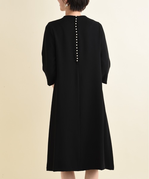 anana(アナナ)の「【anana】後パール付きワンピース(ワンピース・レディース・ブラック/グレイッシュベージュ・FREE)」の15枚目の写真