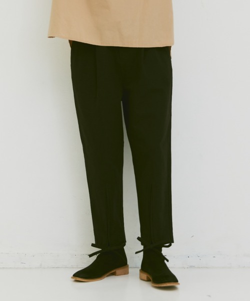 Libra Cue（リブラ キュー）の「フロントリボンパンツ（スラックス・レディース・グレイッシュベージュ/ブラック・FREE）」の2枚目の写真