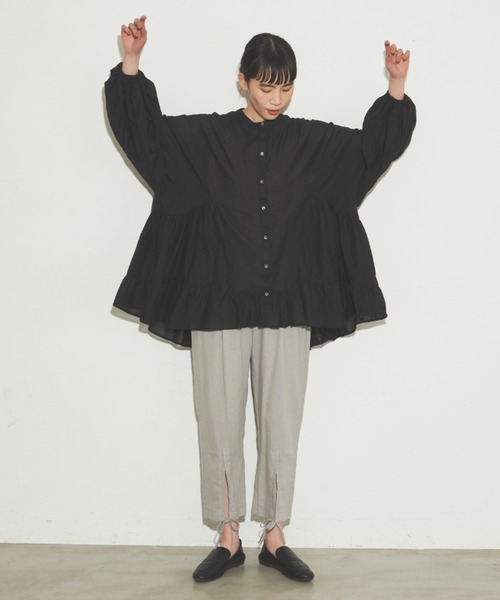 Libra Cue（リブラ キュー）の「フロントリボンパンツ（スラックス・レディース・グレイッシュベージュ/ブラック・FREE）」の15枚目の写真