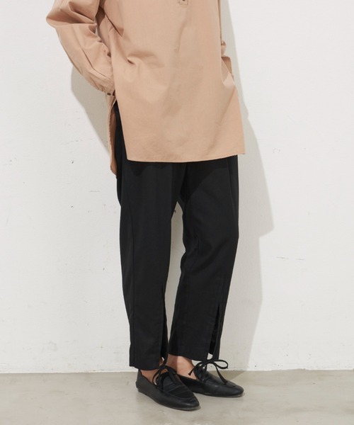 Libra Cue（リブラ キュー）の「フロントリボンパンツ（スラックス・レディース・グレイッシュベージュ/ブラック・FREE）」の18枚目の写真