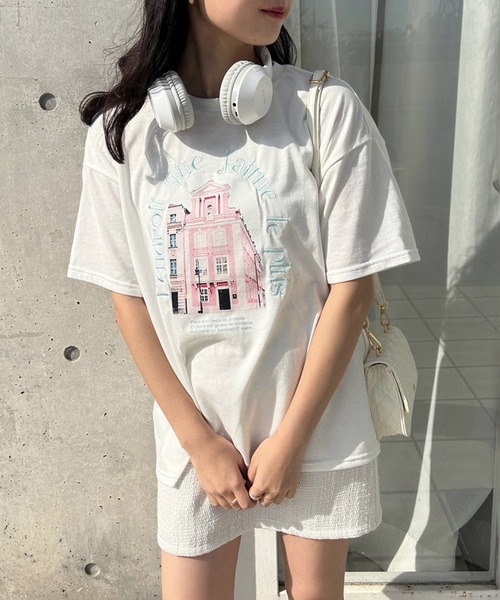 one after another NICE CLAUP(ワンアフターアナザーナイスクラップ)の「ルーズなオーバーサイズ/フォトアソートTシャツ(Tシャツ/カットソー・レディース・ホワイト/ホワイト系その他/ホワイト系その他2・FREE)」の1枚目の写真