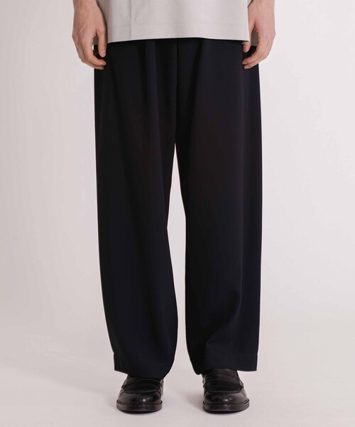 UNITED TOKYO（ユナイテッドトウキョウ）の「COLD DRY スーパーワイドパンツ（その他パンツ・メンズ・ネイビー/オフホワイト/ダークグレー・1/2）」の6枚目の写真