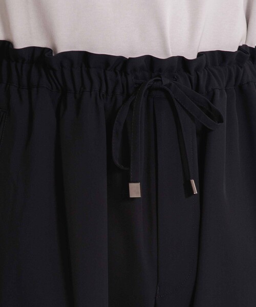 UNITED TOKYO（ユナイテッドトウキョウ）の「COLD DRY スーパーワイドパンツ（その他パンツ・メンズ・ネイビー/オフホワイト/ダークグレー・1/2）」の16枚目の写真