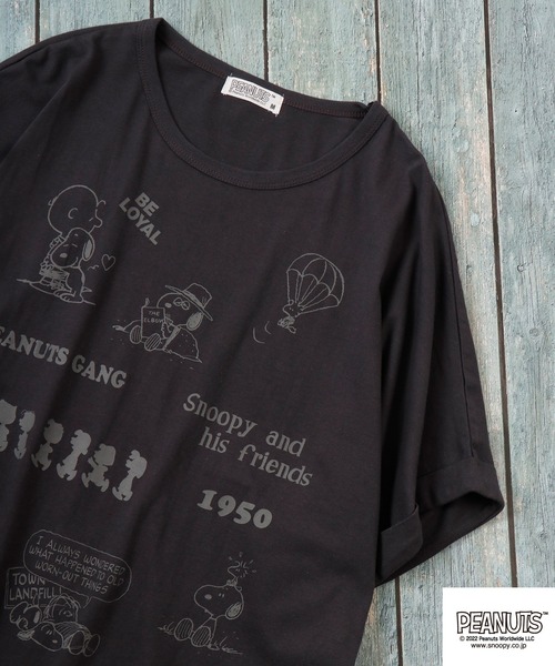PEANUTS(ピーナッツ)の「PEANUTS スヌーピー バルーンシルエットTee(Tシャツ/カットソー・レディース・カーキ/グレイッシュベージュ/チャコール・M/L)」の2枚目の写真