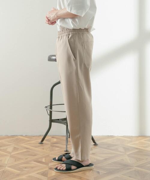 ITEMS URBANRESEARCH（アイテムズ アーバンリサーチ）の「『接触冷感』クールタッチ ストレッチトロ イージーパンツ（その他パンツ・メンズ・ブラック/ベージュ/ネイビー/ブラウン・MEDIUM/LARGE）」の17枚目の写真