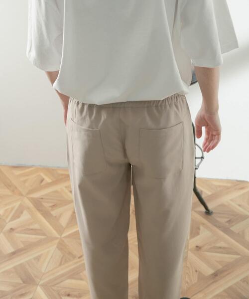 ITEMS URBANRESEARCH（アイテムズ アーバンリサーチ）の「『接触冷感』クールタッチ ストレッチトロ イージーパンツ（その他パンツ・メンズ・ブラック/ベージュ/ネイビー/ブラウン・MEDIUM/LARGE）」の22枚目の写真