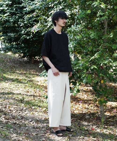 Aphlotus（アプロタス）の「オーバーダイ リネン ショートスリーブ プルオーバー（Tシャツ/カットソー・メンズ・グレイッシュベージュ/ブラック/スミクロ/ベージュ・MEDIUM/LARGE）」の19枚目の写真