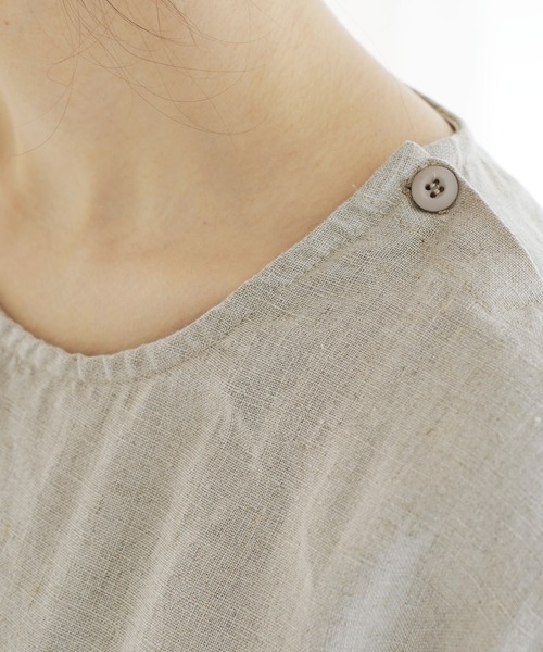 Aphlotus（アプロタス）の「オーバーダイ リネン ショートスリーブ プルオーバー（Tシャツ/カットソー・メンズ・グレイッシュベージュ/ブラック/スミクロ/ベージュ・MEDIUM/LARGE）」の15枚目の写真