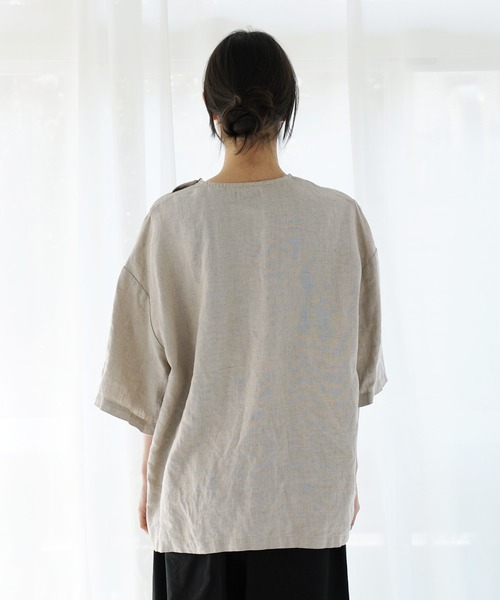 Aphlotus（アプロタス）の「オーバーダイ リネン ショートスリーブ プルオーバー（Tシャツ/カットソー・メンズ・グレイッシュベージュ/ブラック/スミクロ/ベージュ・MEDIUM/LARGE）」の11枚目の写真