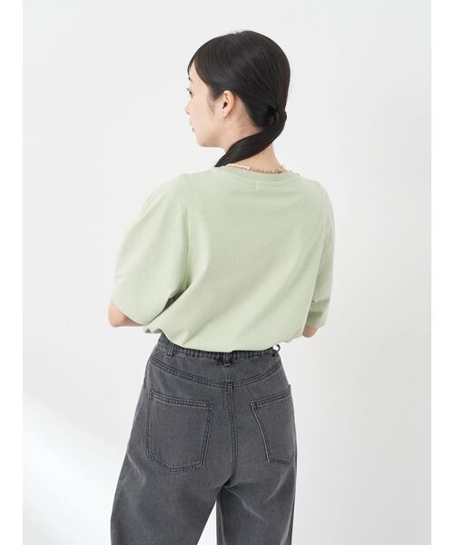 earth music&ecology(アースミュージックアンドエコロジー)の「フォルムスリーブ刺繍ロゴTEE(Tシャツ/カットソー・レディース・ミント/クリーム/オフホワイト・FREE)」の22枚目の写真