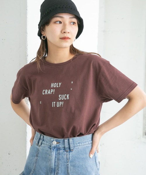 KBF（ケイビーエフ）の「フロントロゴTシャツ（Tシャツ/カットソー・レディース・ボルドー/チャコールグレー/ホワイト・ONE）」の3枚目の写真