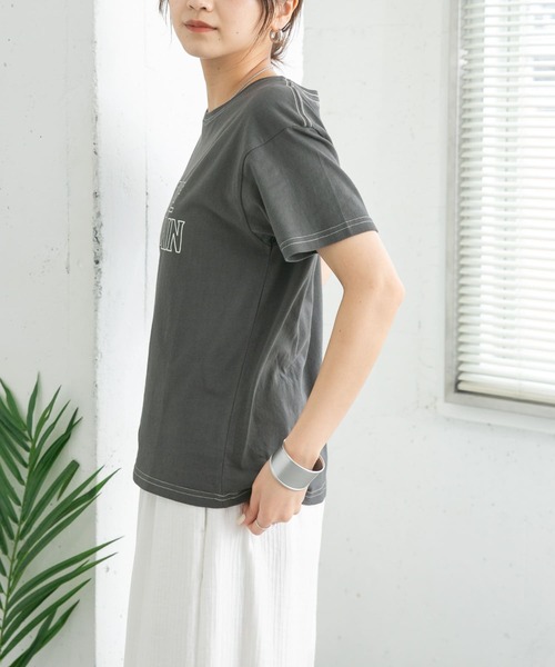 KBF（ケイビーエフ）の「フロントロゴTシャツ（Tシャツ/カットソー・レディース・ボルドー/チャコールグレー/ホワイト・ONE）」の14枚目の写真