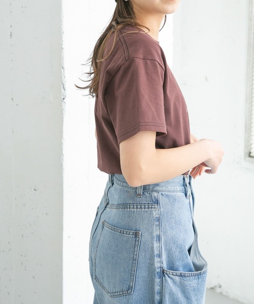 KBF（ケイビーエフ）の「フロントロゴTシャツ（Tシャツ/カットソー・レディース・ボルドー/チャコールグレー/ホワイト・ONE）」の22枚目の写真