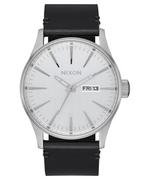 【NIXON/ニクソン】Sentry Leather　時計　アナログ　電池式　レザーベルト　ビジネスシーンにもおすすめのデザイン