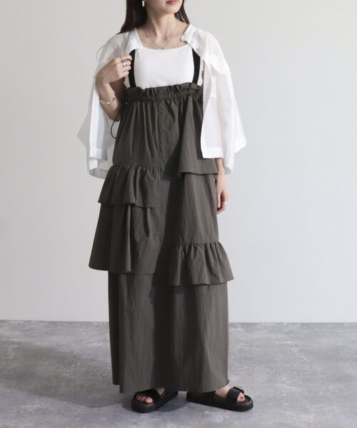 fredy emue（フレディエミュ）の「アシメティアードキャミワンピース（ワンピース・レディース・アイボリー/カーキ・38）」の2枚目の写真