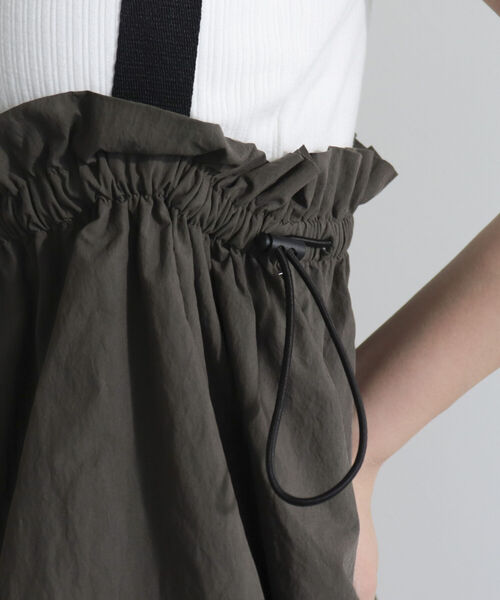 fredy emue（フレディエミュ）の「アシメティアードキャミワンピース（ワンピース・レディース・アイボリー/カーキ・38）」の7枚目の写真