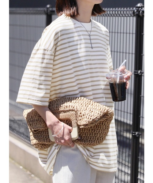 reca（レカ）の「ゆったり体型カバー！ボーダー＆無地オーバーサイズモックネックTシャツ（Tシャツ/カットソー・レディース・ホワイト系その他/オートミール/ホワイト×ブラック/チャコールグレー/オフホワイト/イエロー/ホワイト×ブルー/ホワイト×レッド・FREE）」の5枚目の写真