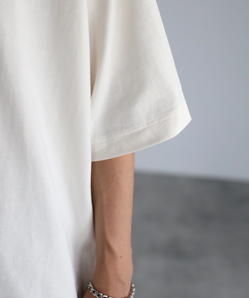 CREARE -LINO-(クレアーレリノ)の「【USAコットン】ヘビーウエイト オーバーサイズ ハーフZIP ルーズ TEE <ユニセックス>(Tシャツ/カットソー・メンズ・チャコールグレー/ブラック/アイボリー・M/L)」の4枚目の写真