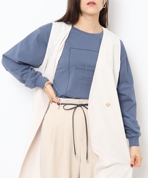 SHOO・LA・RUE(シューラルー)の「◆大人の抜け感コーデに ラウンドヘム プリントロンT(Tシャツ/カットソー・レディース・ピンク系6/ブルー系2/ブラック系/ベージュ系その他2/ベージュ系その他6/チャコール/ホワイト系その他4/ホワイト系その他・02/03/04)」の7枚目の写真