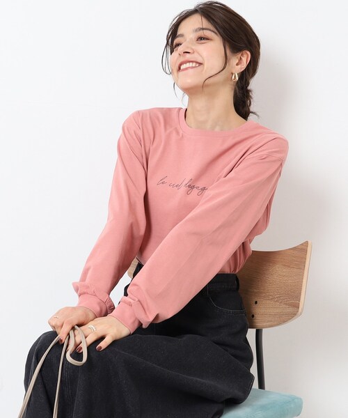 SHOO・LA・RUE(シューラルー)の「◆大人の抜け感コーデに ラウンドヘム プリントロンT(Tシャツ/カットソー・レディース・ピンク系6/ブルー系2/ブラック系/ベージュ系その他2/ベージュ系その他6/チャコール/ホワイト系その他4/ホワイト系その他・02/03/04)」の8枚目の写真