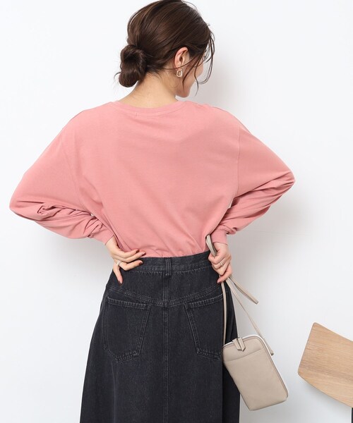 SHOO・LA・RUE(シューラルー)の「◆大人の抜け感コーデに ラウンドヘム プリントロンT(Tシャツ/カットソー・レディース・ピンク系6/ブルー系2/ブラック系/ベージュ系その他2/ベージュ系その他6/チャコール/ホワイト系その他4/ホワイト系その他・02/03/04)」の22枚目の写真