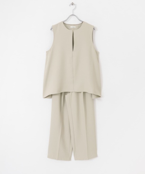 ITEMS URBANRESEARCH（アイテムズ アーバンリサーチ）の「『セットアップ対応』フレアトップス×イージーパンツセット（つなぎ/オールインワン・レディース・ブラック/ライトベージュ・FREE）」の17枚目の写真