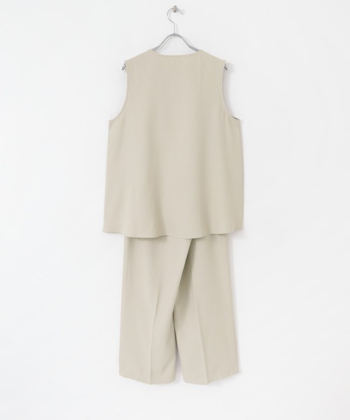 ITEMS URBANRESEARCH（アイテムズ アーバンリサーチ）の「『セットアップ対応』フレアトップス×イージーパンツセット（つなぎ/オールインワン・レディース・ブラック/ライトベージュ・FREE）」の21枚目の写真