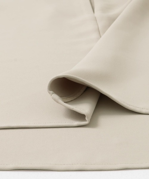 ITEMS URBANRESEARCH（アイテムズ アーバンリサーチ）の「『セットアップ対応』フレアトップス×イージーパンツセット（つなぎ/オールインワン・レディース・ブラック/ライトベージュ・FREE）」の22枚目の写真