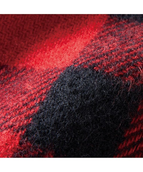 Live in comfort（リブインコンフォート）の「リブ　イン　コンフォート　くるっと巻いて華やぎと暖かさをプラスする　やわらかフリンジチェックスヌード（ネックウォーマー/スヌード・レディース・レッド/ブラック×ホワイト/イエロー/グリーン/ネイビー/ブラウン系その他/ベージュ系その他・ONE SIZE）」の21枚目の写真