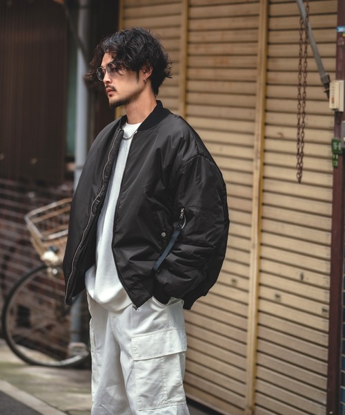 improves（インプローブス）の「【UAU】ドロップショルダー 中綿 MA-1ジャケット（MA-1・メンズ・ブラック/ホワイト/カーキ・MEDIUM/LARGE/X-LARGE）」の15枚目の写真