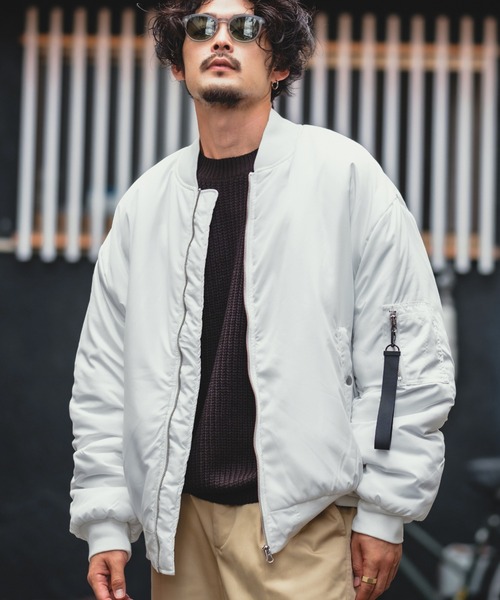 improves（インプローブス）の「【UAU】ドロップショルダー 中綿 MA-1ジャケット（MA-1・メンズ・ブラック/ホワイト/カーキ・MEDIUM/LARGE/X-LARGE）」の7枚目の写真