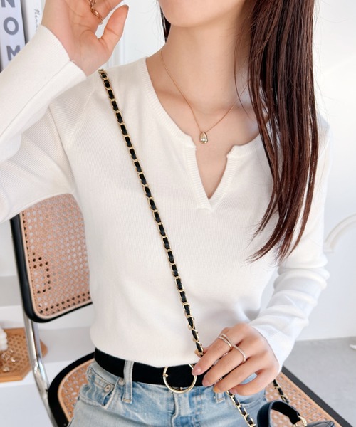 wears(ウェアーズ)の「無地ネックデザインニットトップス(ニット/セーター・レディース・アイボリー/ブラック/ベージュ/ホワイト・FREE)」の17枚目の写真