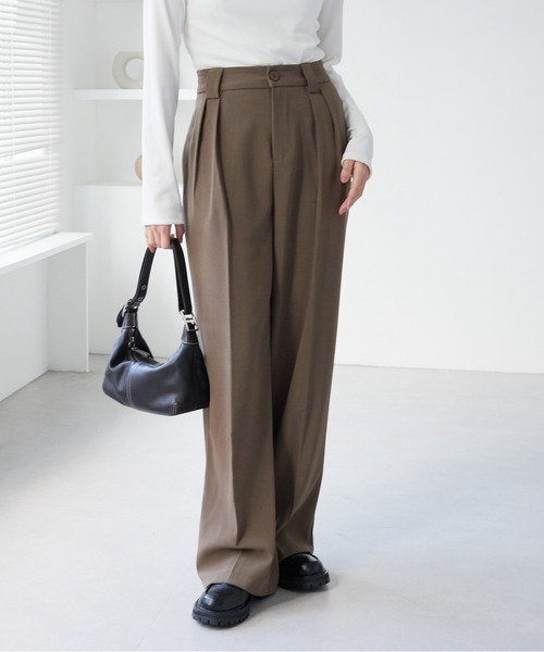 ECRIRE（エクリール）の「2タックセンタープレス スラックス（その他パンツ・レディース・ベージュ/ブラウン/グレー/ブラック・M）」の15枚目の写真