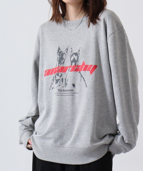 MODISH GAZE(モディシュガゼ)の「MODISH GAZE ドーベルマンプリント 裏毛スウェット(スウェット・メンズ・杢グレー/ブラック・L/M)」の1枚目の写真