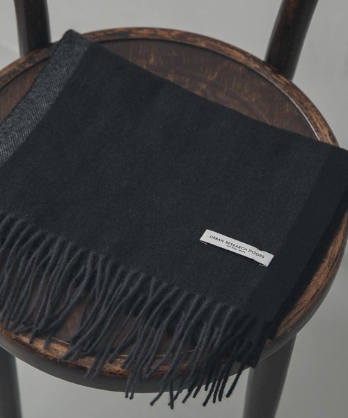 URBAN RESEARCH DOORS(アーバンリサーチドアーズ)の「LIFE STYLE TAILOR サイドラインウールマフラー(マフラー・メンズ・ブラウン/ネイビー/チャコールグレー/グリーン・-)」の2枚目の写真