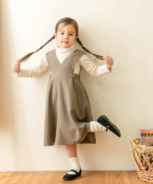 URBAN RESEARCH DOORS（アーバンリサーチドアーズ）の「『UR TECH SMOOTHLUXE』『親子リンク』ジャンパースカート(KIDS)（ジャンパースカート・キッズ・ブラック/ベージュ系その他・120/105/135）」の9枚目の写真