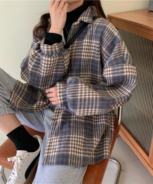 Achic(アシック)の「裏起毛チェックシャツ(シャツ/ブラウス・レディース・ブラウン/ブルー・M)」の7枚目の写真