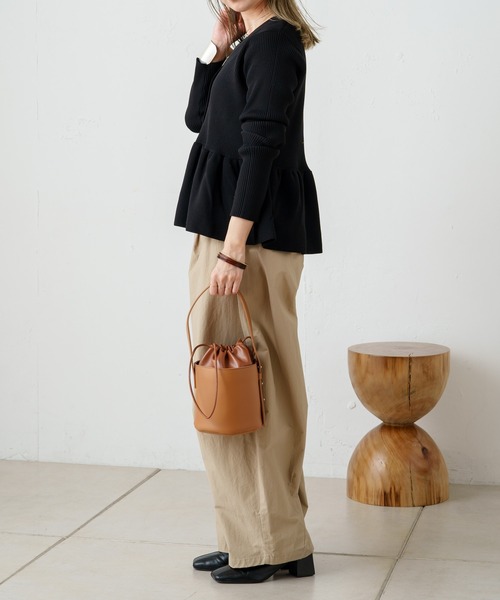 Omekashi（オメカシ）の「スモールバケットバッグ（トートバッグ・レディース・ブラック/キャメル・FREE）」の7枚目の写真