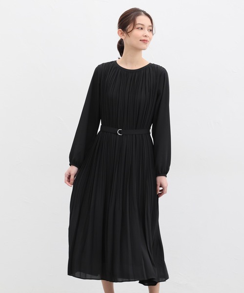 Honeys（ハニーズ）の「プリーツ使いワンピース（ワンピース・レディース・ネイビー/ブラック/グレイッシュベージュ/ブラック系その他・L/M/3L/LL/S）」の6枚目の写真