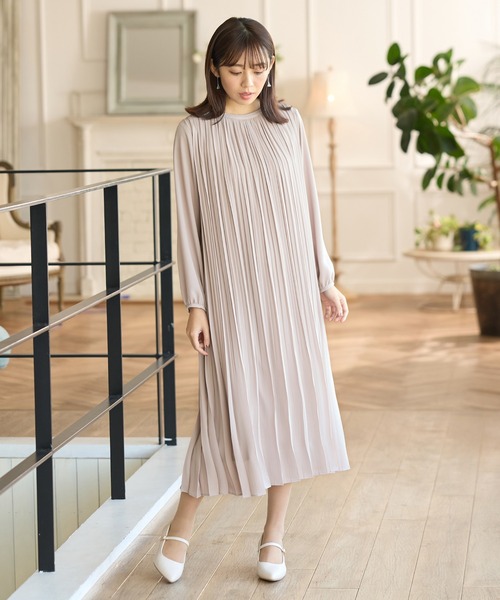 Honeys（ハニーズ）の「プリーツ使いワンピース（ワンピース・レディース・ネイビー/ブラック/グレイッシュベージュ/ブラック系その他・L/M/3L/LL/S）」の13枚目の写真