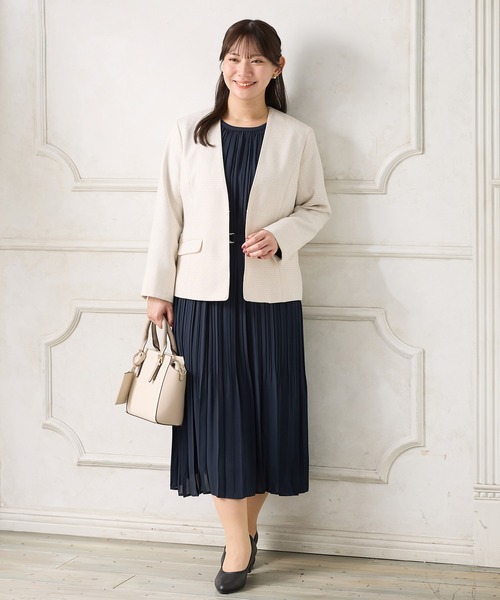 Honeys（ハニーズ）の「プリーツ使いワンピース（ワンピース・レディース・ネイビー/ブラック/グレイッシュベージュ/ブラック系その他・L/M/3L/LL/S）」の9枚目の写真