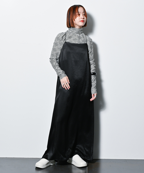 CITYSHOP(シティーショップ)の「SATIN MAXI CAMI DRESS:ワンピース(ワンピース・レディース・ブラック/ホワイト・38/36)」の17枚目の写真