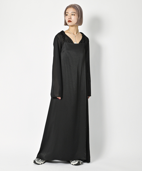 CITYSHOP(シティーショップ)の「SATIN MAXI CAMI DRESS:ワンピース(ワンピース・レディース・ブラック/ホワイト・38/36)」の4枚目の写真