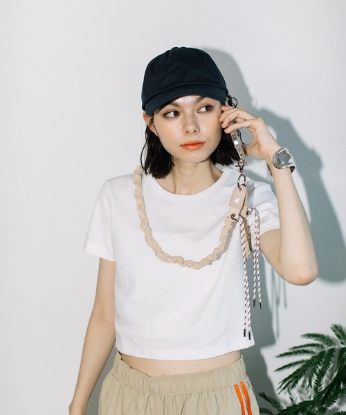 Beau're(ヴュレ)の「BEAURE ヴュレ ナイロン ギャザー モバイル ストラップショルダー(スマホグッズ・レディース・ライトグレー/ラベンダー/ブラック/アイボリー/イエロー/ピンクベージュ・FREE)」の22枚目の写真