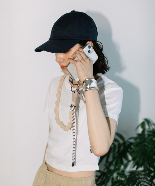Beau're(ヴュレ)の「BEAURE ヴュレ ナイロン ギャザー モバイル ストラップショルダー(スマホグッズ・レディース・ライトグレー/ラベンダー/ブラック/アイボリー/イエロー/ピンクベージュ・FREE)」の21枚目の写真