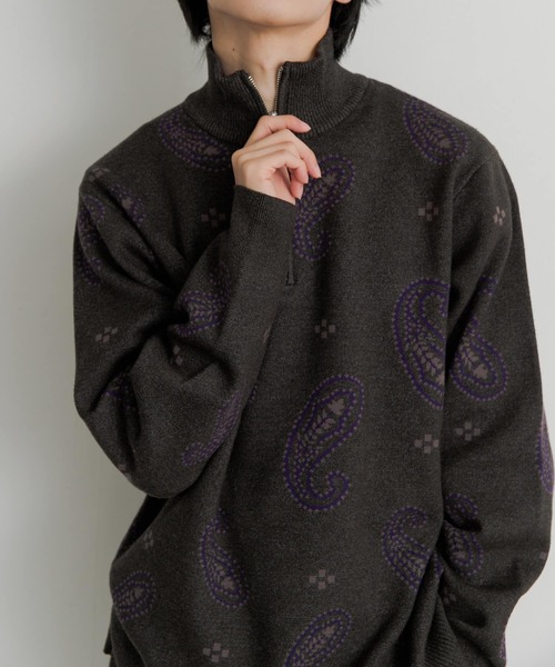 SENSE OF PLACE by URBAN RESEARCH（センスオブプレイスバイアーバンリサーチ）の「ストレッチペイズリーハーフZIPセーター（ニット/セーター・メンズ・チャコールグレー/ネイビー/ベージュ・LARGE/MEDIUM）」の2枚目の写真