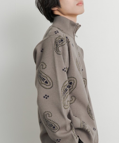 SENSE OF PLACE by URBAN RESEARCH（センスオブプレイスバイアーバンリサーチ）の「ストレッチペイズリーハーフZIPセーター（ニット/セーター・メンズ・チャコールグレー/ネイビー/ベージュ・LARGE/MEDIUM）」の4枚目の写真