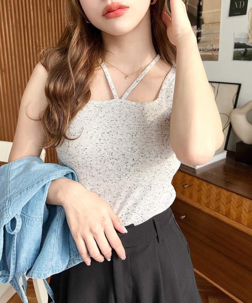 moment+(モーメントプラス)の「【累計販売枚数1万枚突破!】T/Cカットテレコリブ&カラーネップテレコリブスクエアホルタータンクトップ(タンクトップ・レディース・チャコールグレー/ベージュ系その他/オートミール/アイボリー/ブラック/オフホワイト/ナチュラル/ホワイト系その他/モカ・L/M)」の16枚目の写真