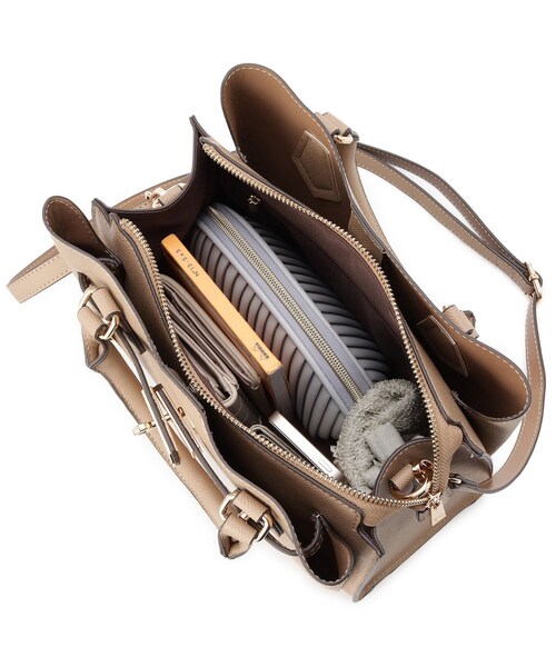 INDIVI（インディヴィ）の「◆【合皮／ショルダー付】ベルトデザイン ハンドバッグ（ショルダーバッグ・レディース・ブラック/サックスブルー/ベージュ・00）」の12枚目の写真