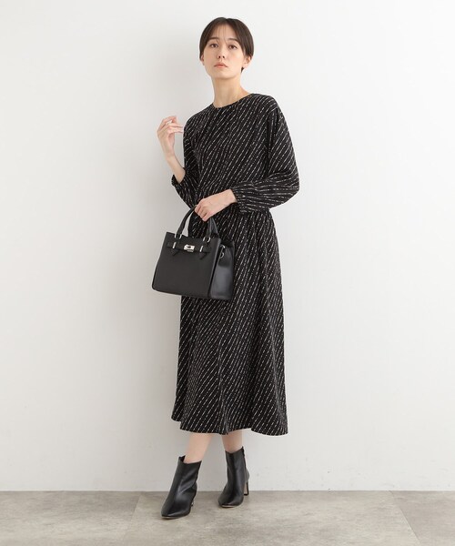 INDIVI（インディヴィ）の「◆【合皮／ショルダー付】ベルトデザイン ハンドバッグ（ショルダーバッグ・レディース・ブラック/サックスブルー/ベージュ・00）」の14枚目の写真